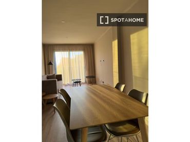 Appartamento con balcone in affitto a Riu Sud