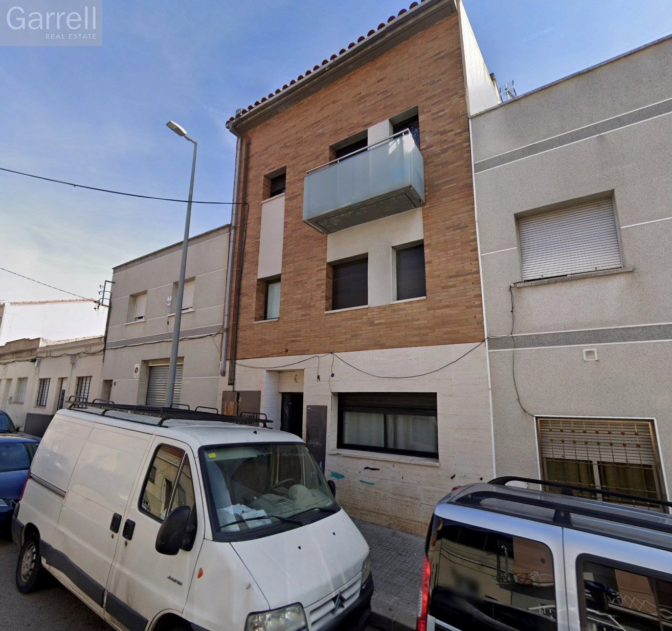 Vista exterior de Edifici en venda en Sabadell