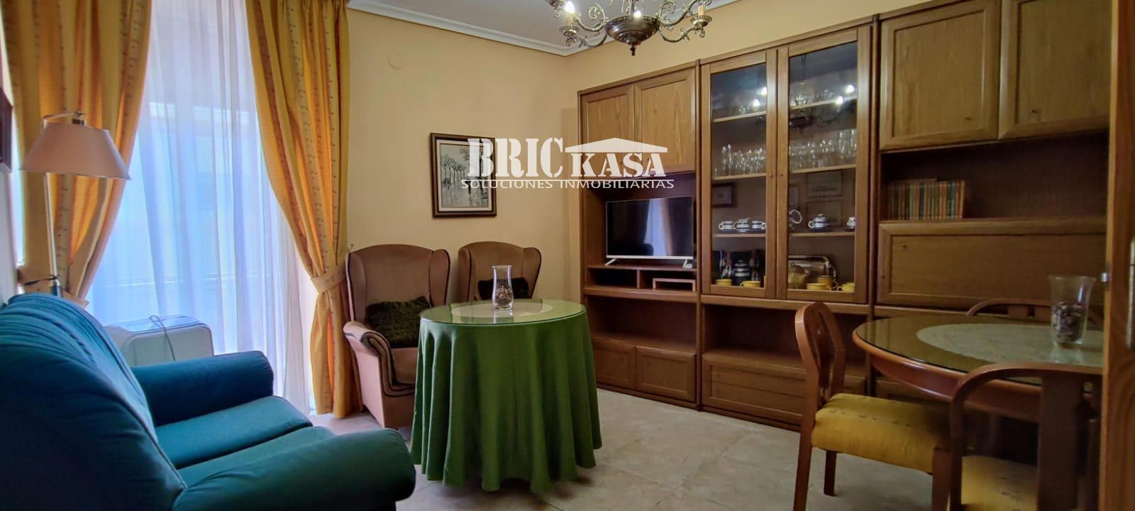 Flat to rent in san anton, Casco Antiguo