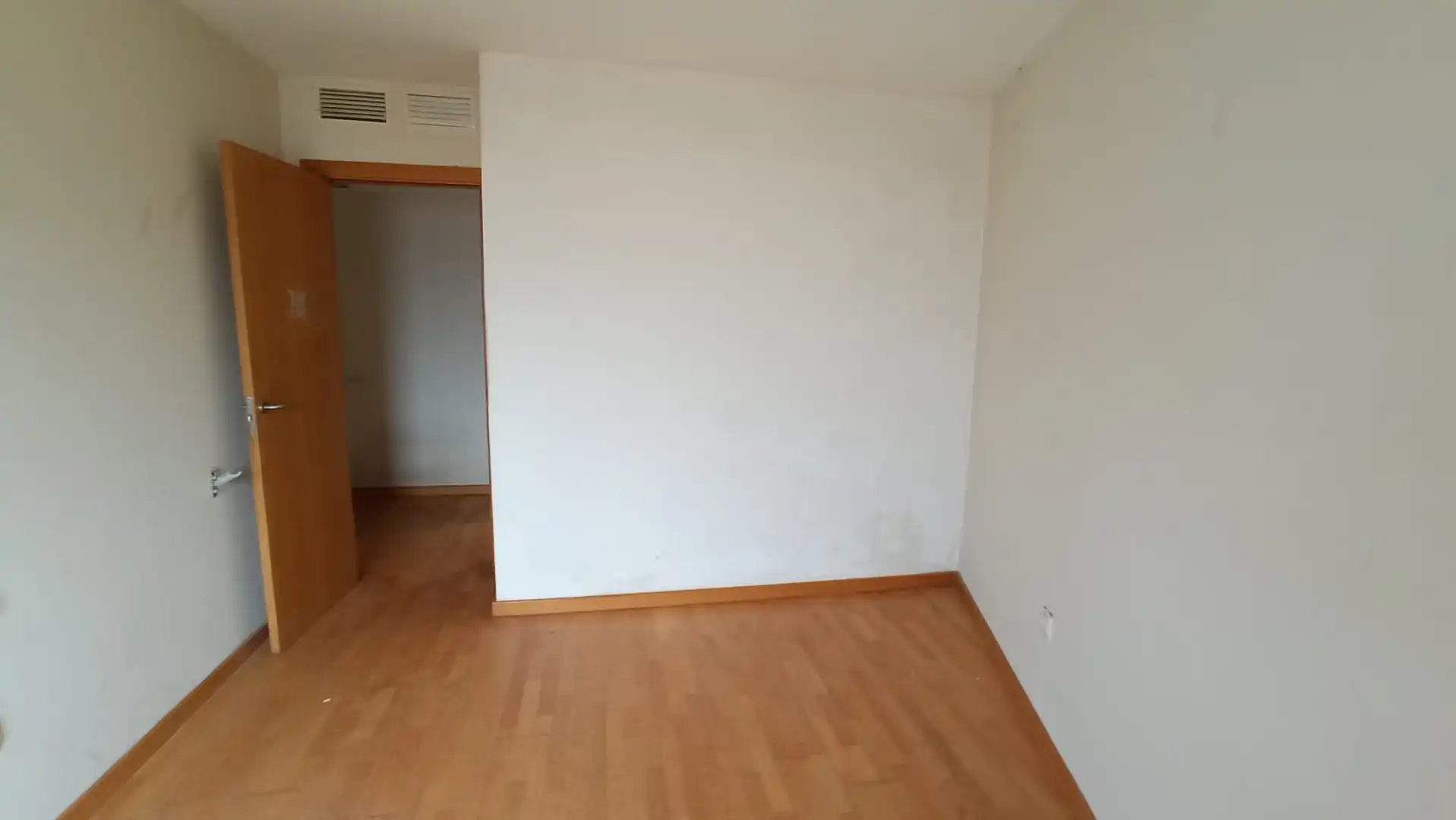 Habitación de Edificio en venta en Igualada