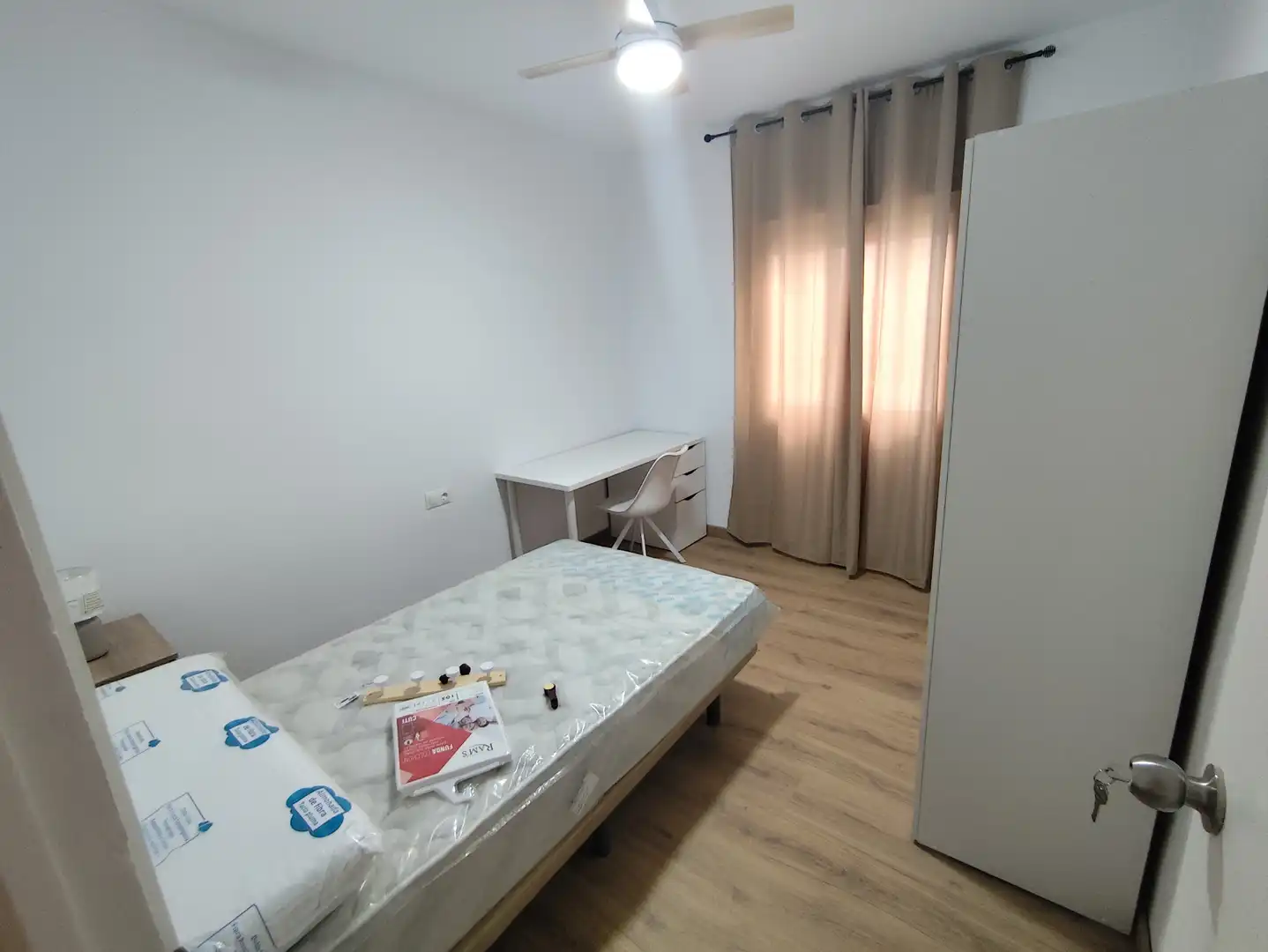 Habitación de Piso de alquiler en Úbeda con Aire acondicionado, Amueblado y Horno