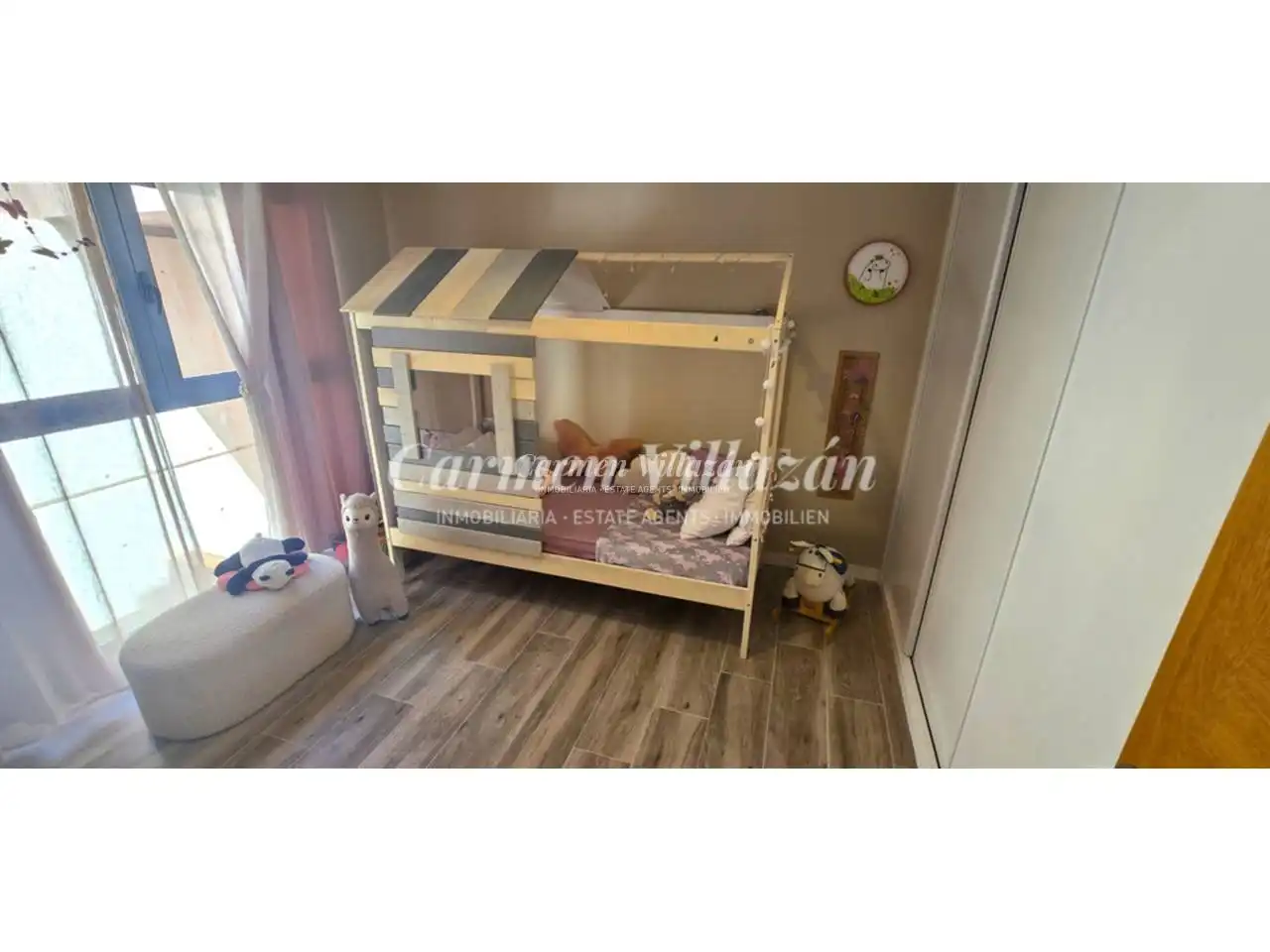 Habitación de Dúplex en venta en Antigua con Aire acondicionado, Terraza y Amueblado