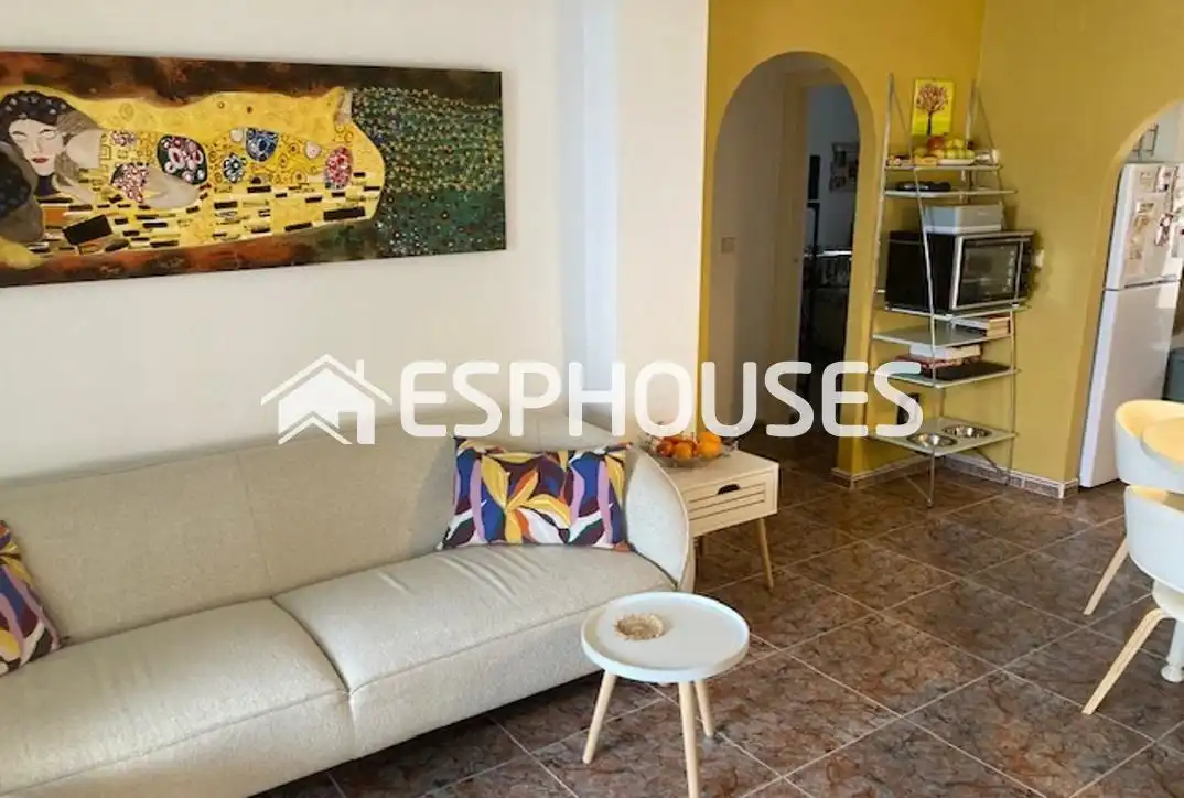 Living room of Planta baja for sale in Guardamar del Segura  with Air Conditioner, Terrace and Furnished