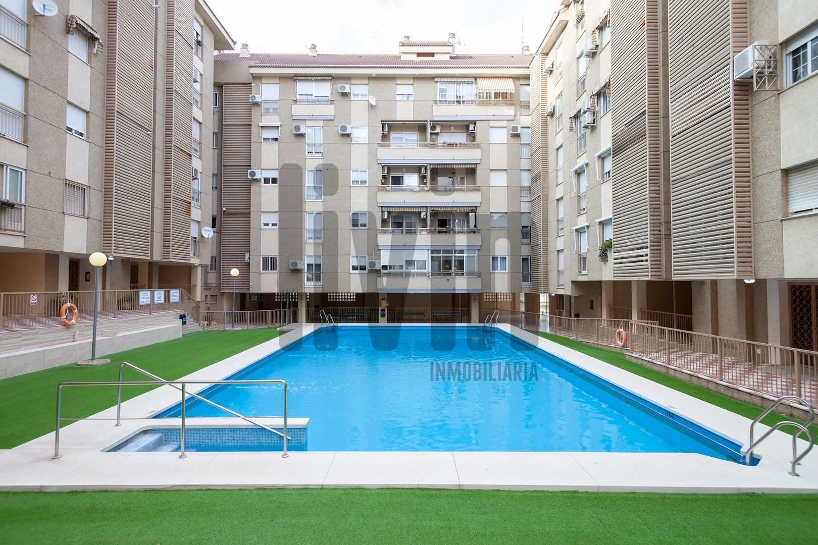 Swimming pool of Flat for sale in  Jaén Capital  with Terrace and Community pool