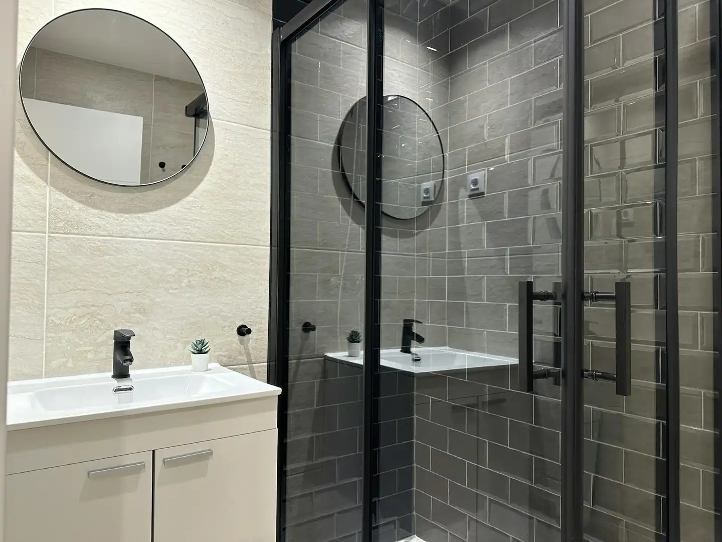 Bathroom of Flat for share in Alcorcón  with Heating, Furnished and Internet