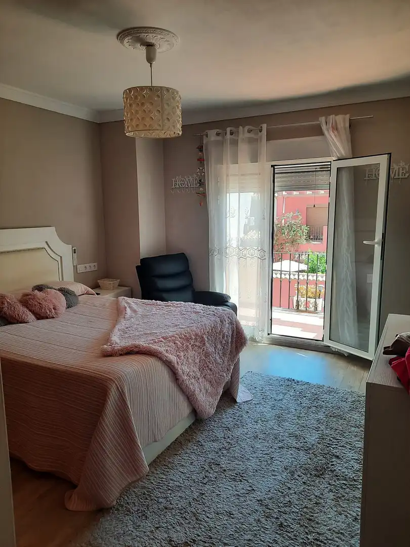 Habitación de Casa adosada en venta en La Línea de la Concepción con Aire acondicionado