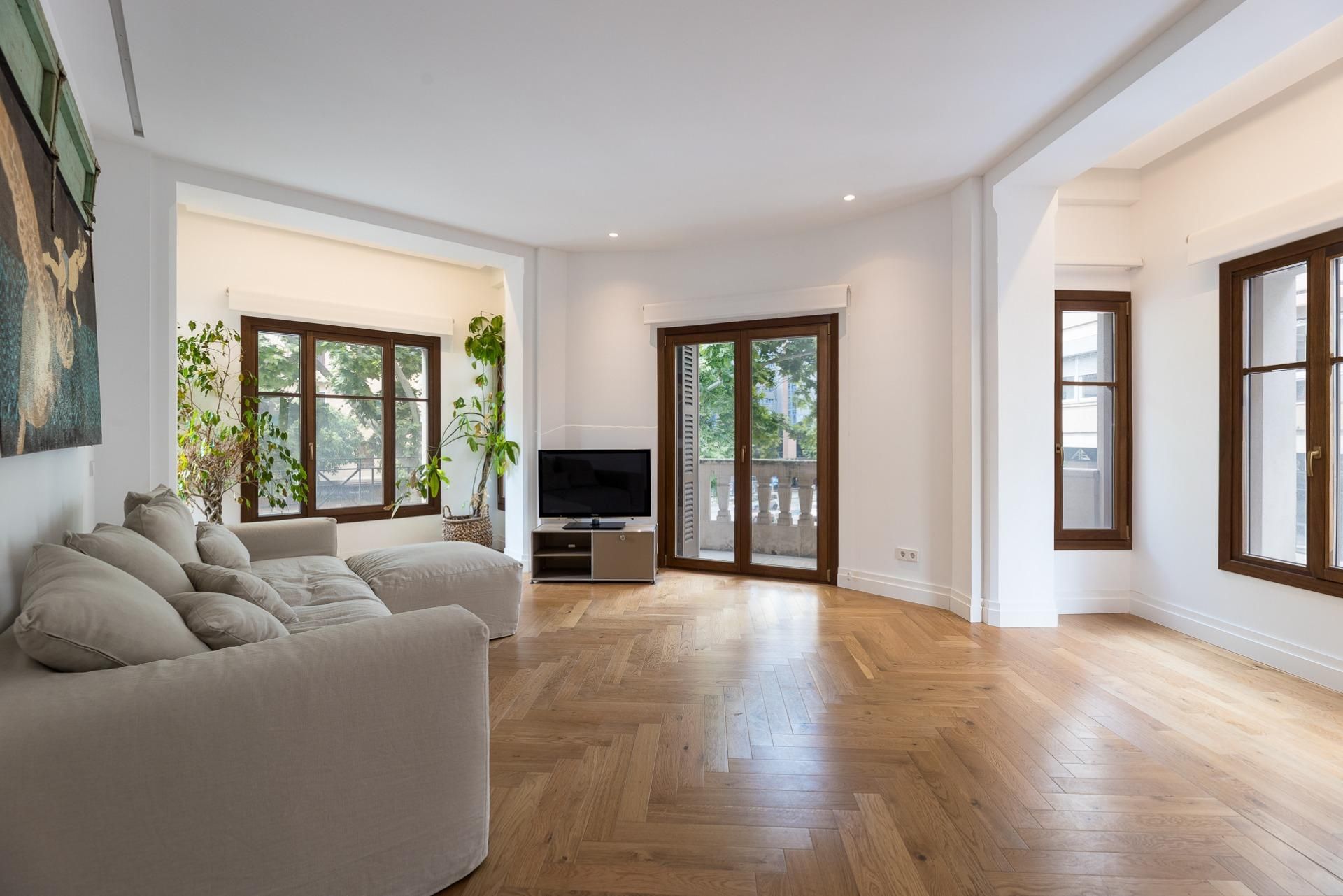 Living room of Flat for sale in  Palma de Mallorca  with Air Conditioner, Heating and Parquet flooring