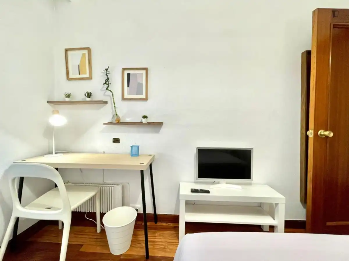 Room in Castaños - Begoñaibarra