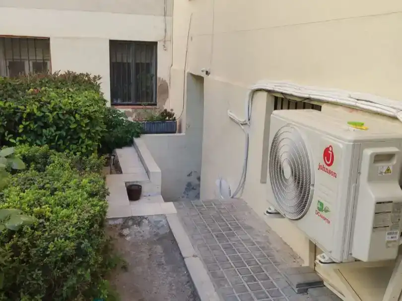 Vista exterior de Pis de lloguer en  Madrid Capital amb Aire condicionat i Balcó