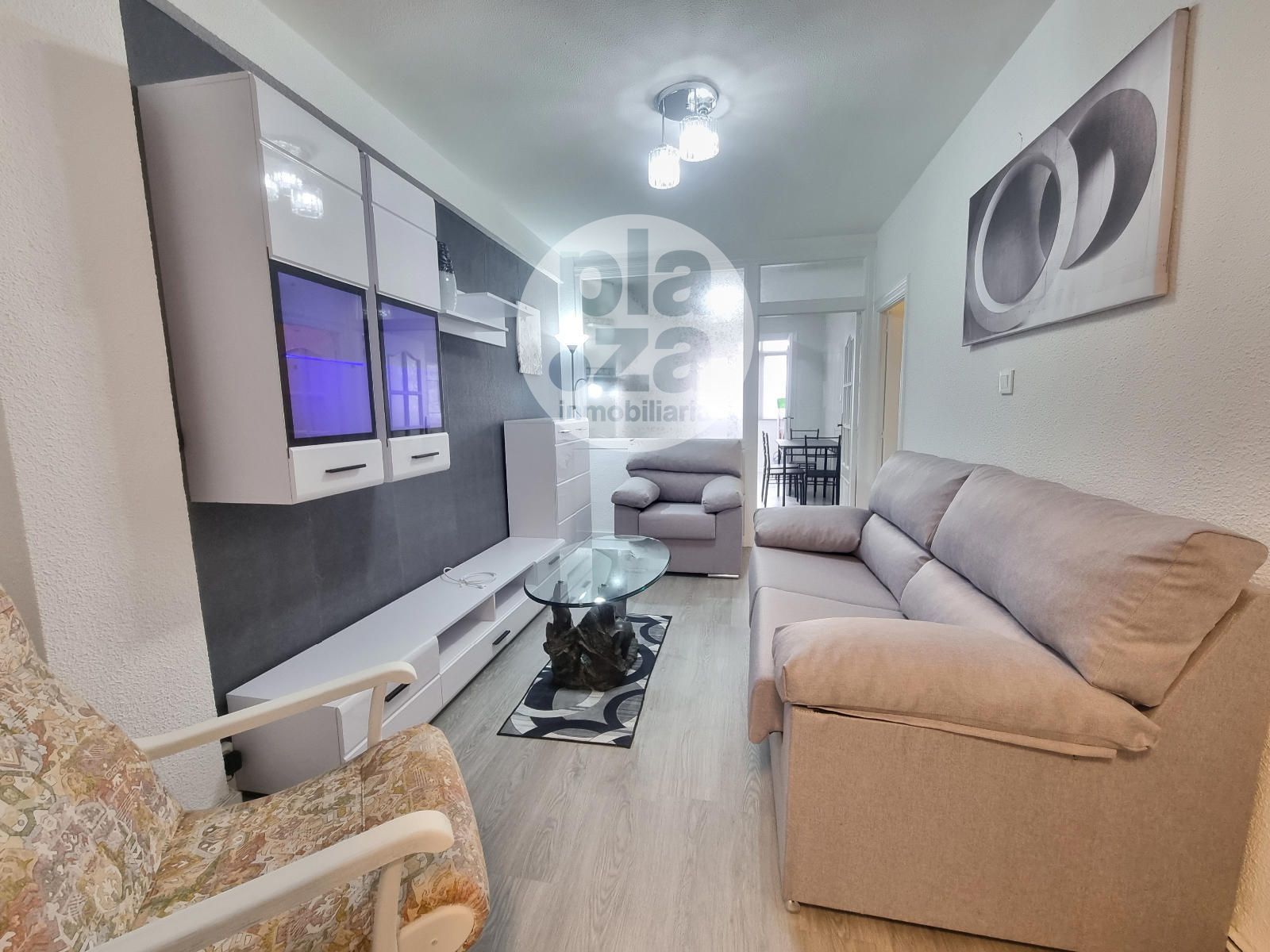 Sala de estar de Piso en venta en Burgos Capital con Calefacción, Terraza y Amueblado