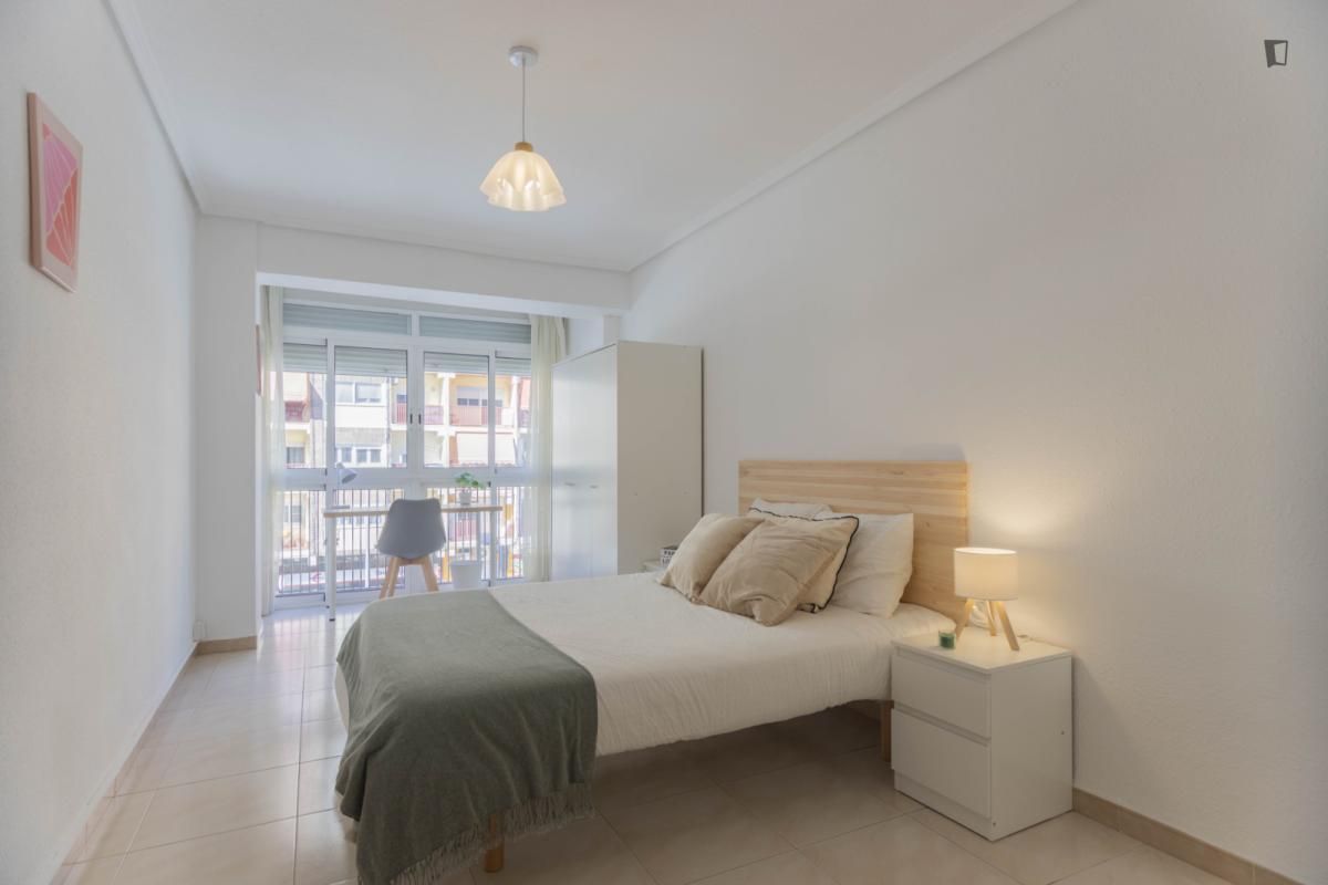 Bedroom of Apartment to share in  Valencia Capital  with Furnished, Oven and Washing machine