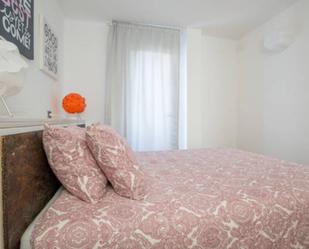 Dormitori de Apartament de lloguer en  Barcelona Capital amb Aire condicionat, Moblat i Forn