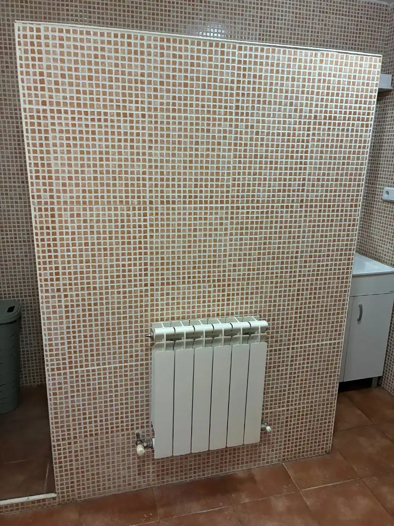 Bathroom of Flat for sale in Aranjuez  with Air Conditioner, Heating and Storage room