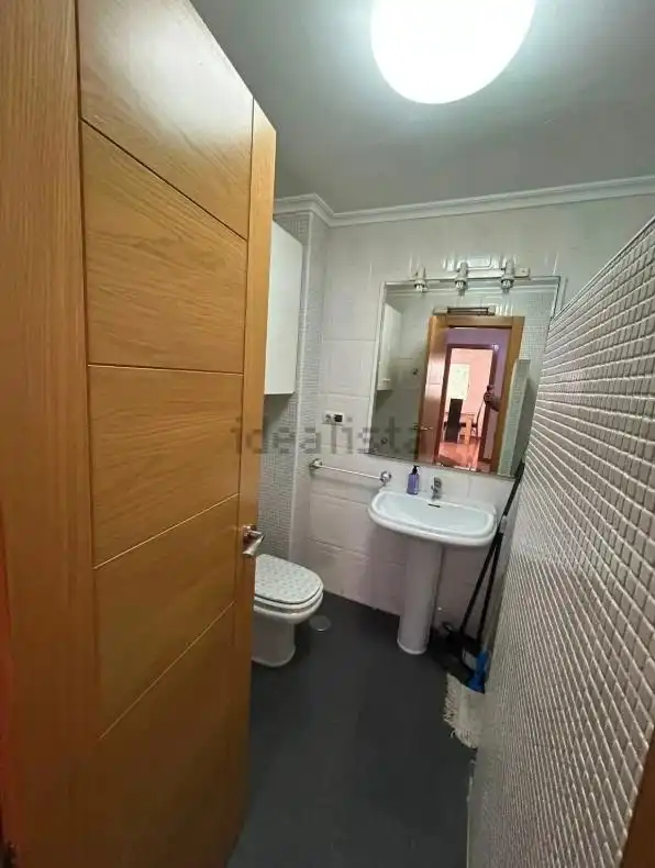 Badezimmer von Wohnung zur Miete in Alicante / Alacant mit Klimaanlage, Heizung und Möbliert