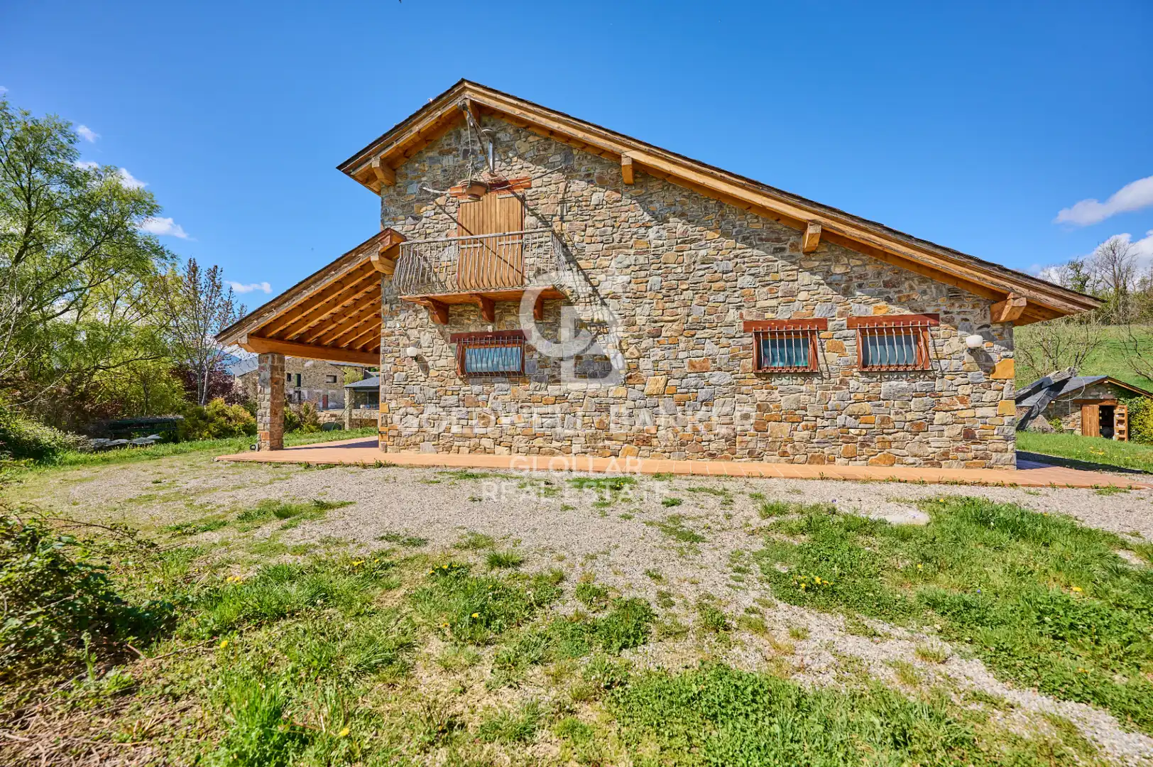 Vista exterior de Casa o xalet en venda en Isòvol amb Calefacció, Jardí privat i Parquet