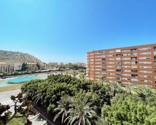Vista exterior de Pis en venda en Alicante / Alacant amb Aire condicionat, Calefacció i Jardí privat