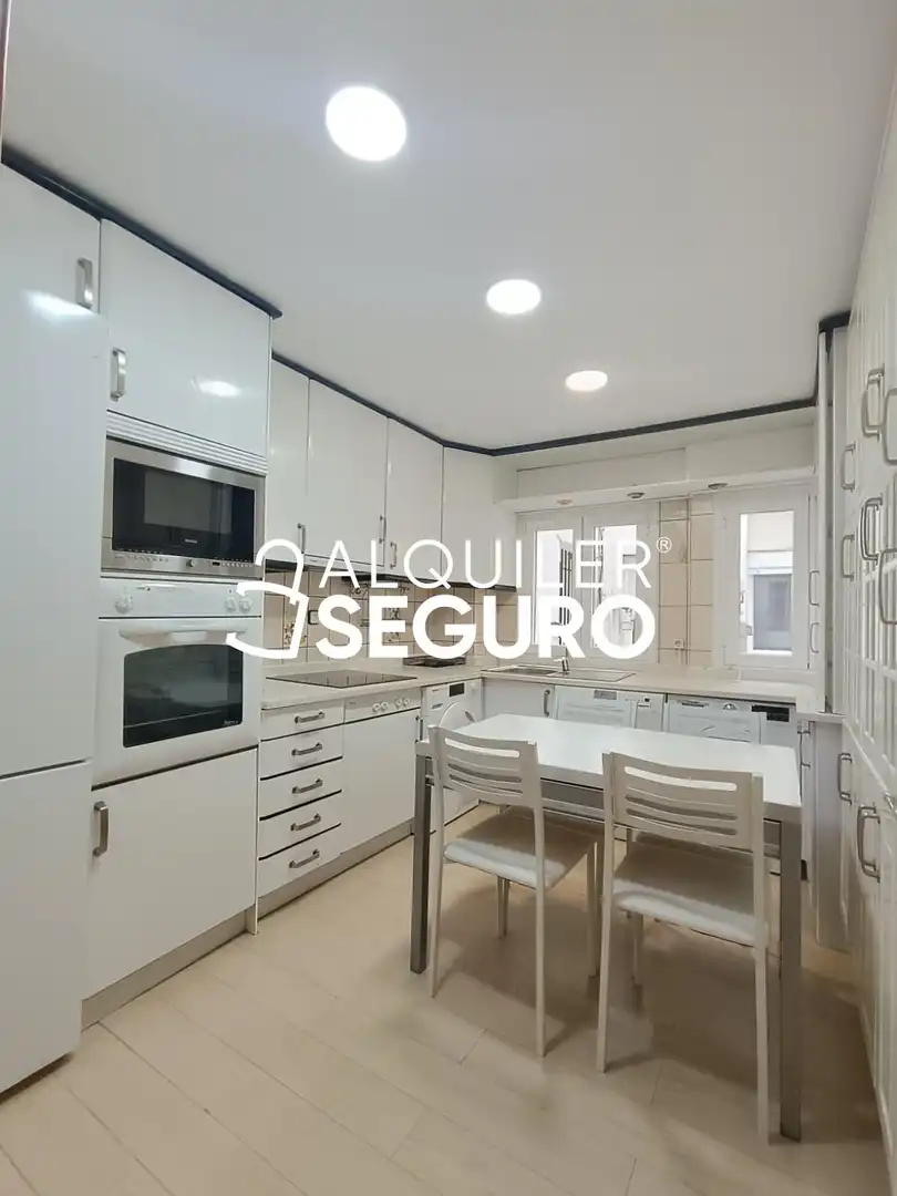 Cocina de Piso de alquiler en Getafe con Calefacción, Terraza y Amueblado