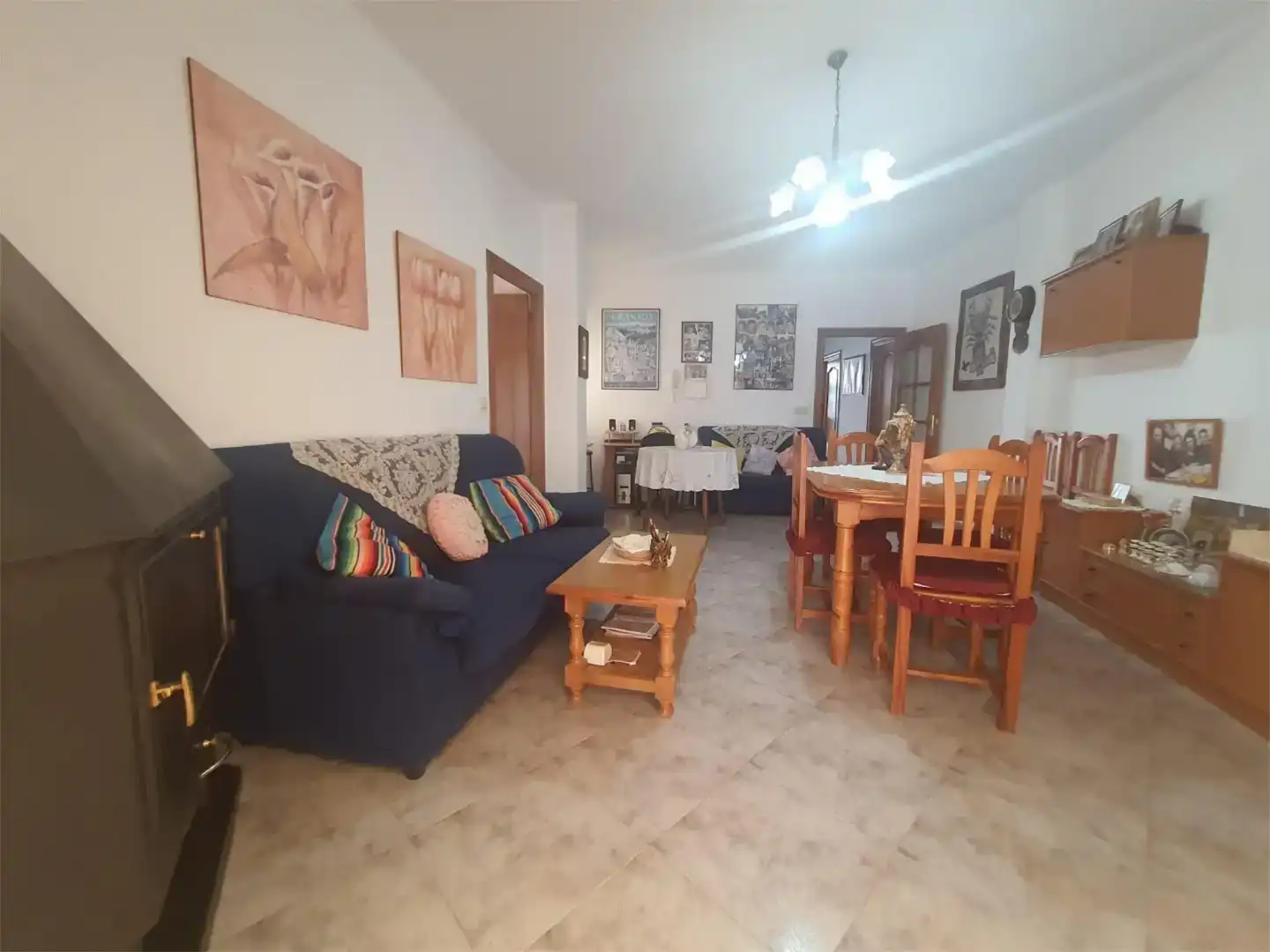Sala d'estar de Casa adosada en venda en Cádiar amb Piscina, Moblat i Forn
