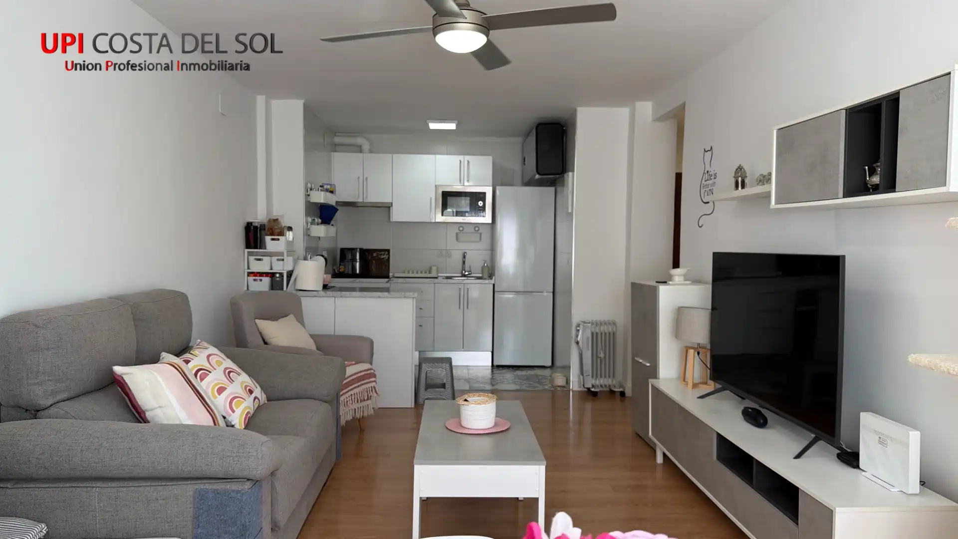 Living room of Apartments for sale in Benalmádena  with Parquet flooring, Furnished and Oven