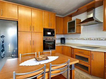 Casa con balcón en venta en Calle Calle José María Grajera 10B