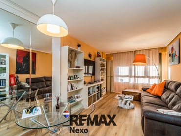 Piso con ascensor en venta en Calle Pío del Río Hortega 8