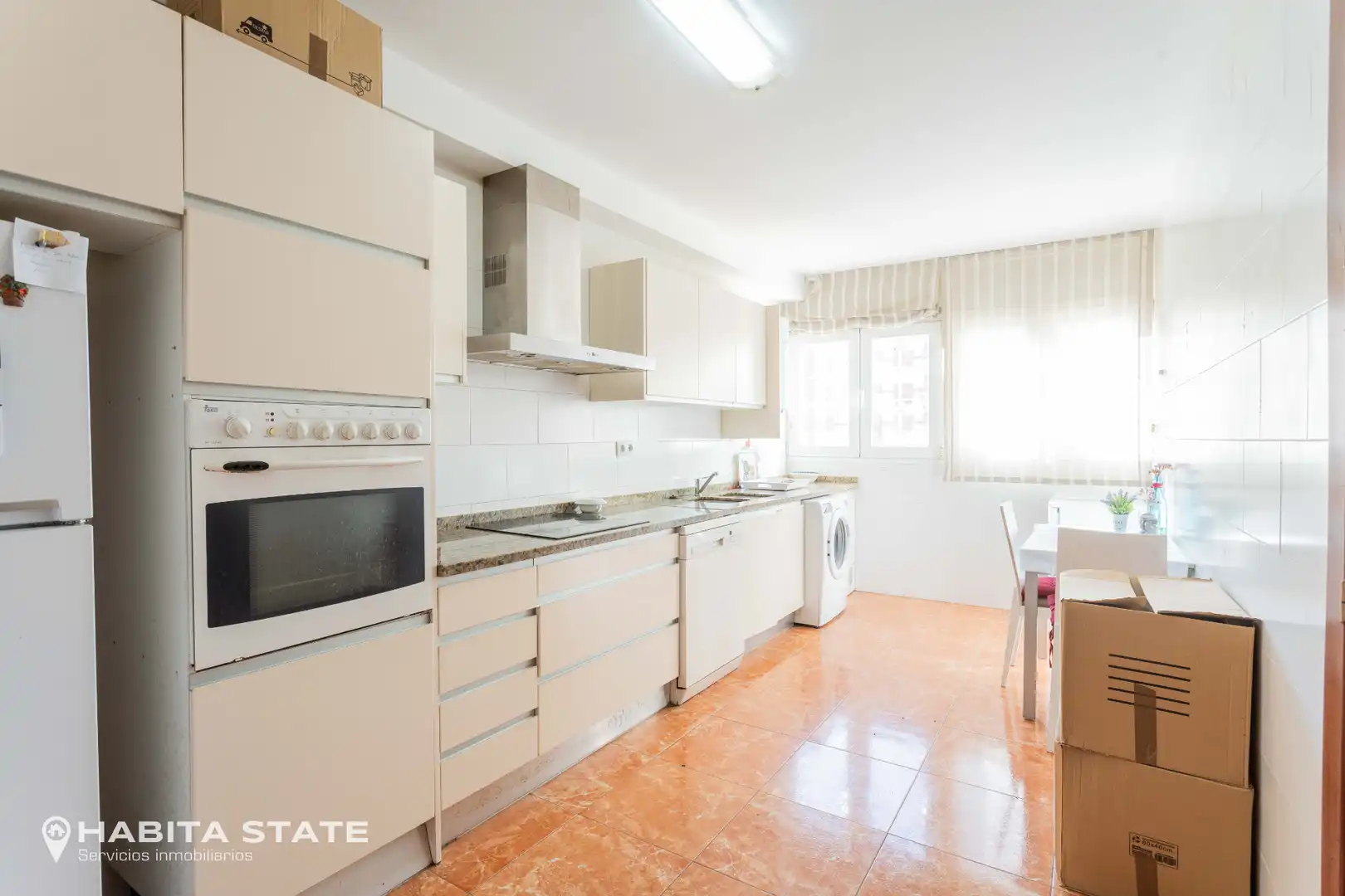 Kitchen of Flat for sale in Almería  with Air Conditioner, Heating and Oven