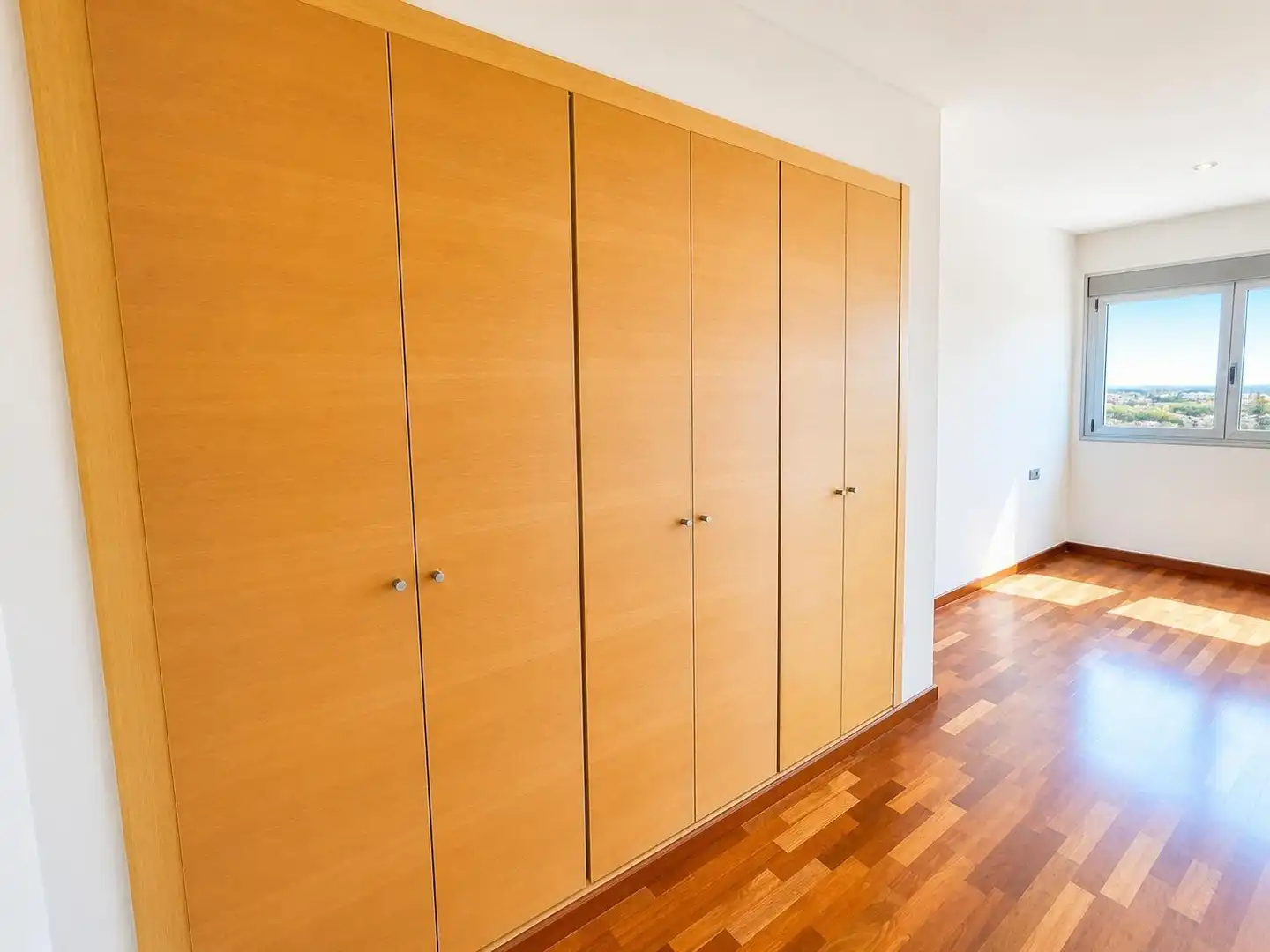 Wohnung zur Miete in Elche / Elx mit Parkett, Terrasse und Abstellraum