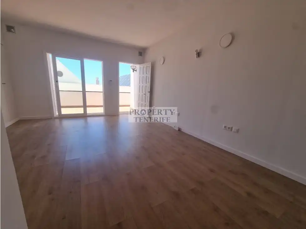 Vista exterior de Estudio en venta en Adeje con Piscina