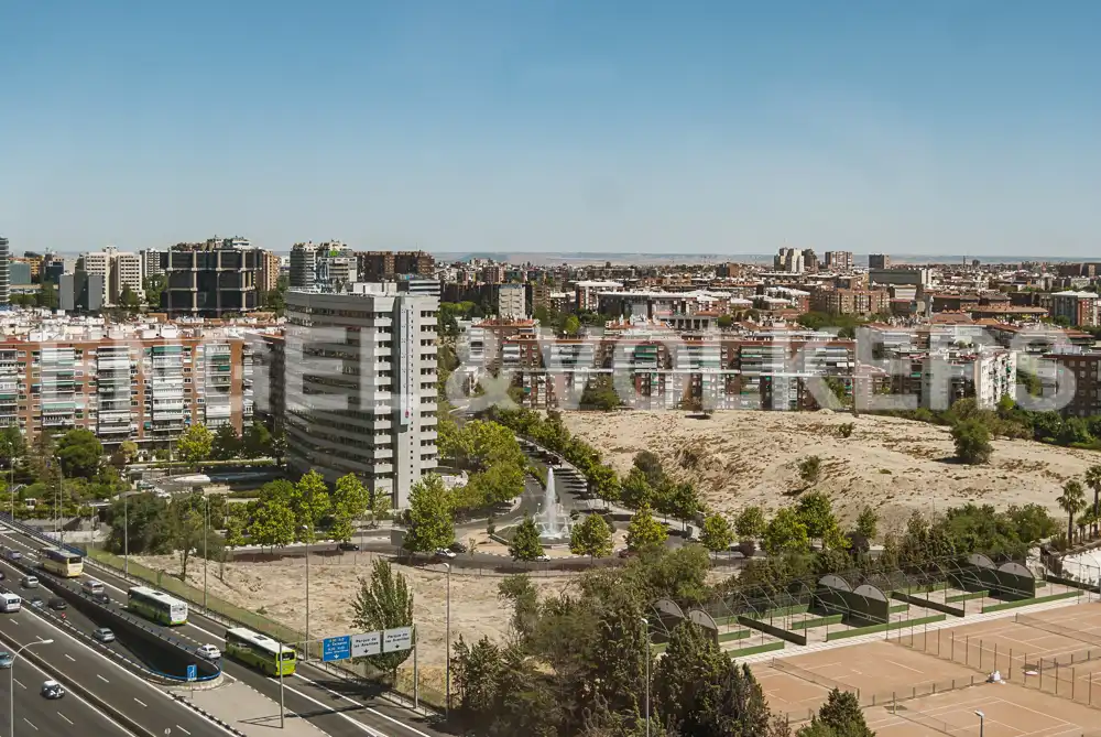 Außenansicht von Wohnung zur Miete in Madrid mit Heizung, Möbliert und Balkon