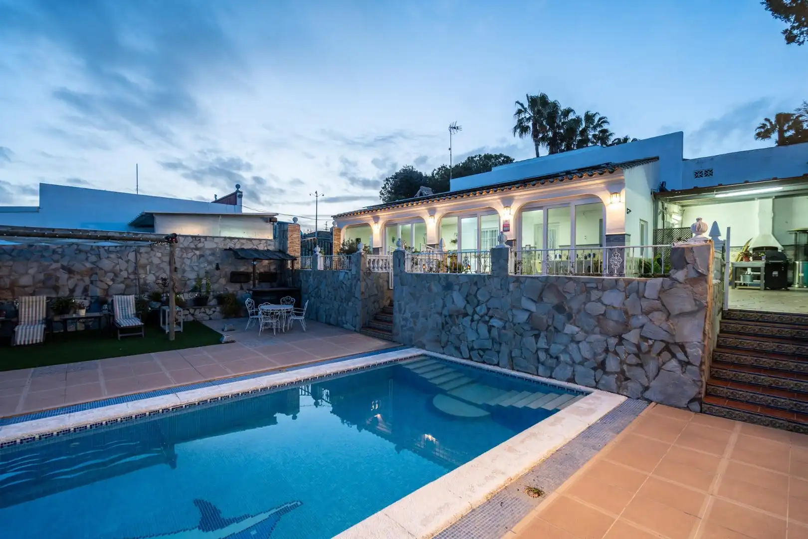 Swimming pool of Houses for sale in Chiclana de la Frontera  with Air Conditioner, Heating and Private garden