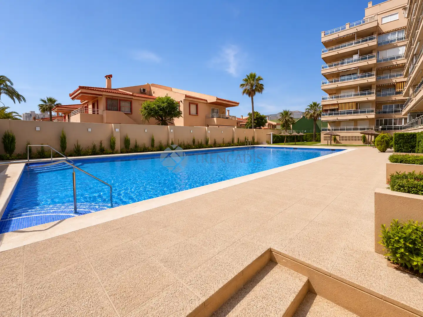 Piscina de Piso en venta en Valencia con Terraza, Piscina y Balcón