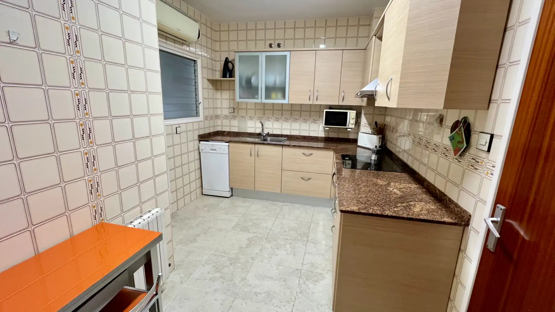 Cuina de Pis en venda en Barcelona amb Aire condicionat, Calefacció i Terrassa