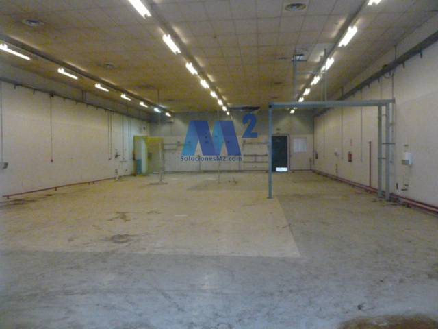 Nave industrial en Alquiler en San Erasmo en Villaverde Alto