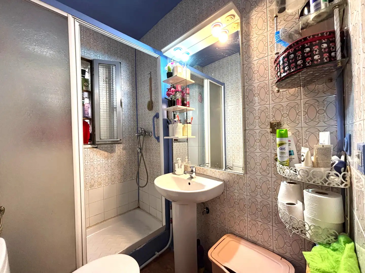 Baño de Piso en venta en Madrid con Calefacción, Amueblado y Horno