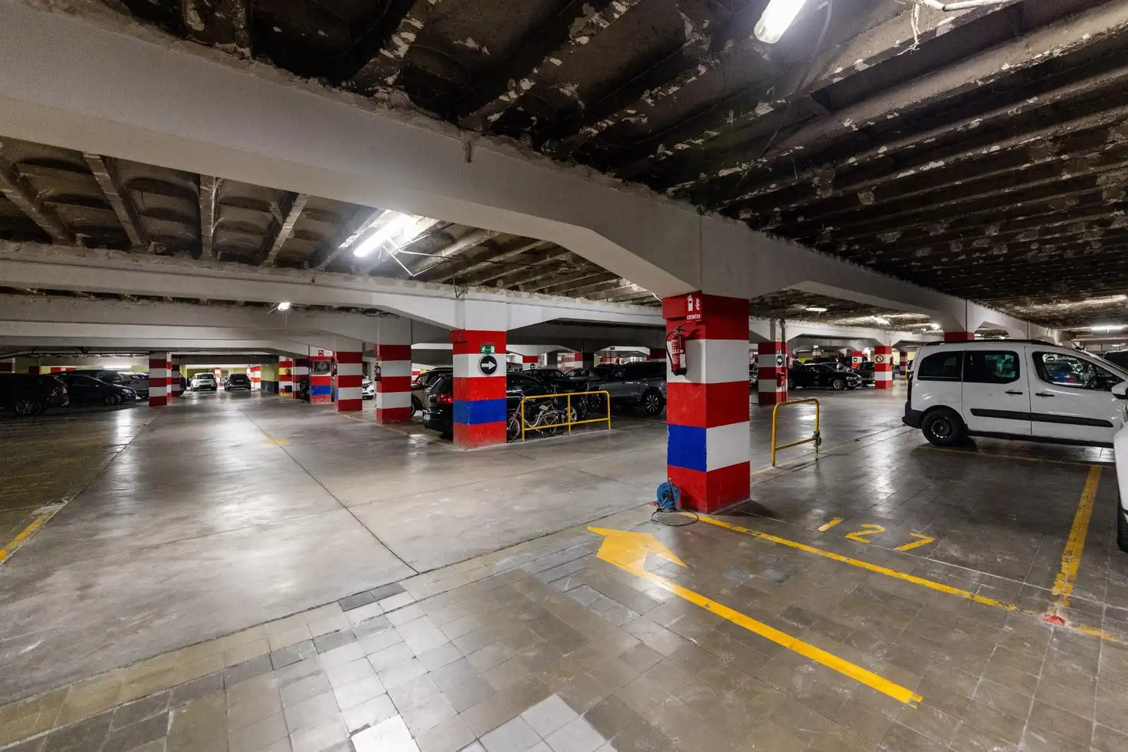 Parkplatz von Wohnung zur Miete in Madrid mit Heizung und Parkett