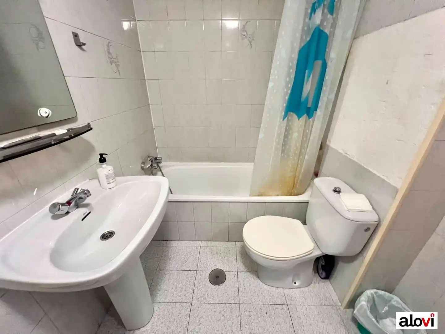 Bathroom of Flat for rent in Granada  with Furnished