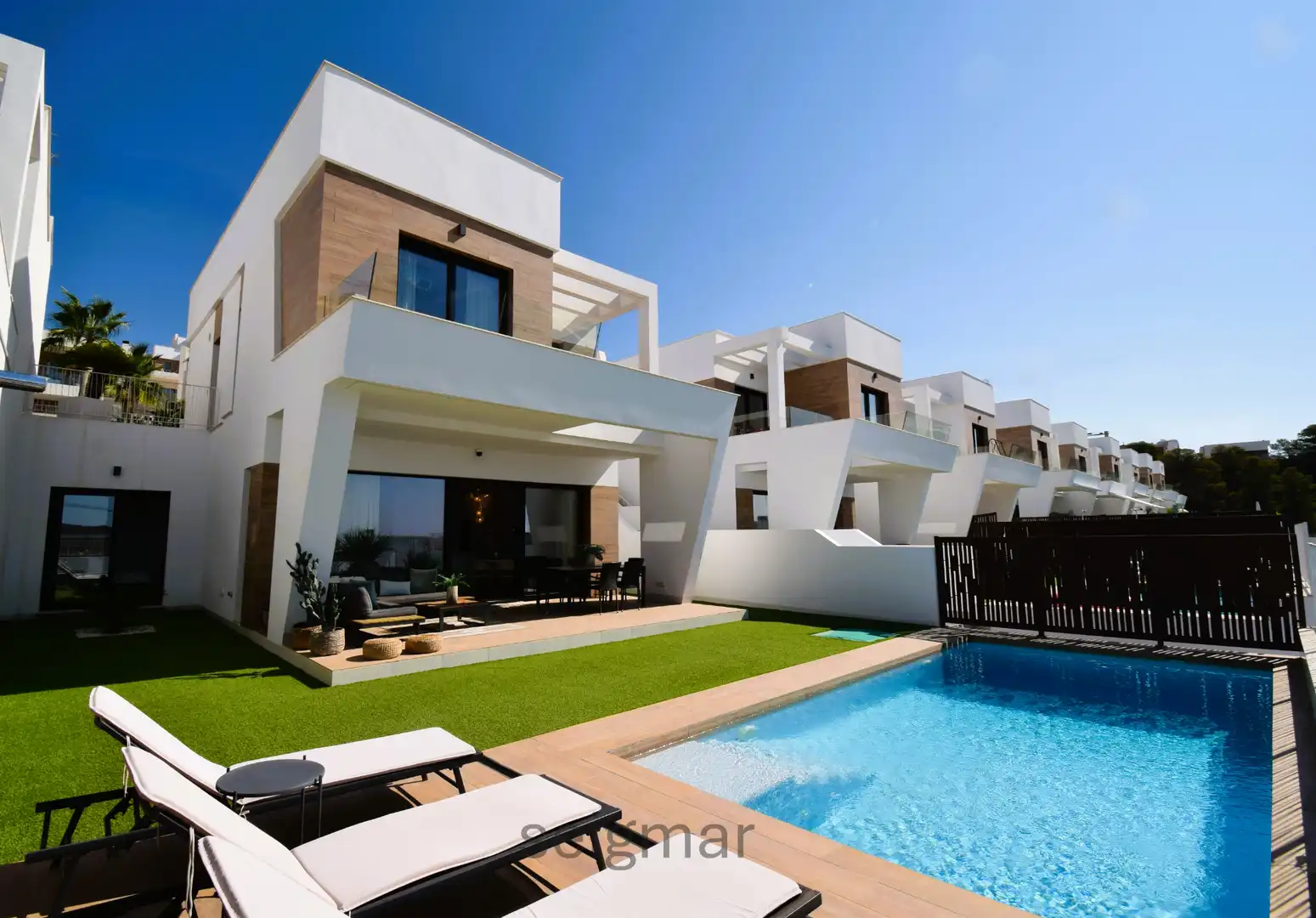 Maison jumelée avec terrasse à vendre à Carrer d'Equador 8
