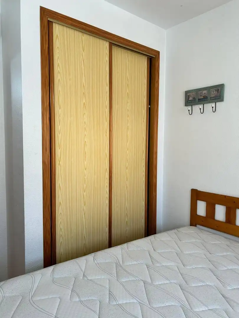 Schlafzimmer von Wohnung zum Verkauf in Torrevieja mit Klimaanlage, Heizung und Privatgarten