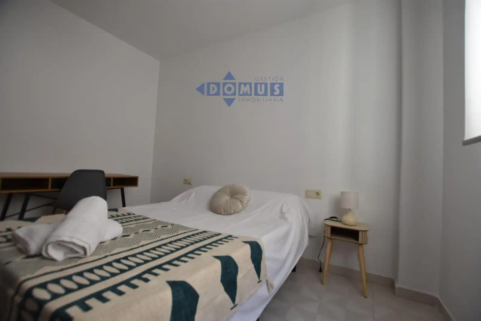 Habitación de Piso para compartir en Ronda con Aire acondicionado, Terraza y Amueblado