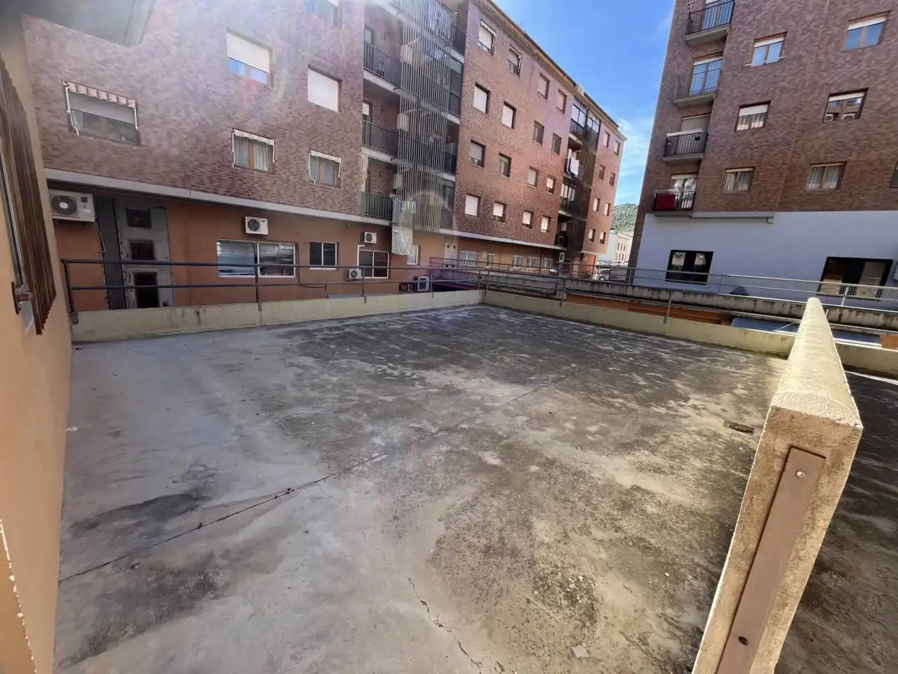 Aparcament de Local en venda en Alcañiz