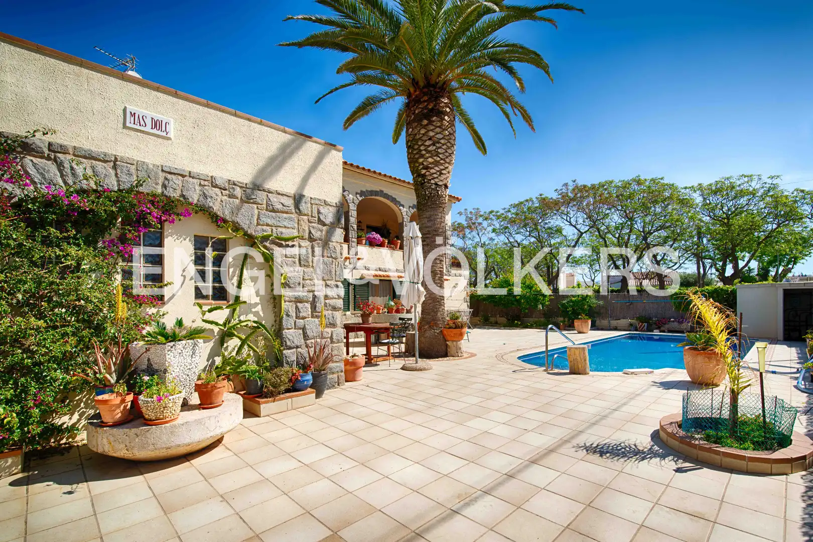 House with terrace for sale in Carrer Requesens, imagen 5