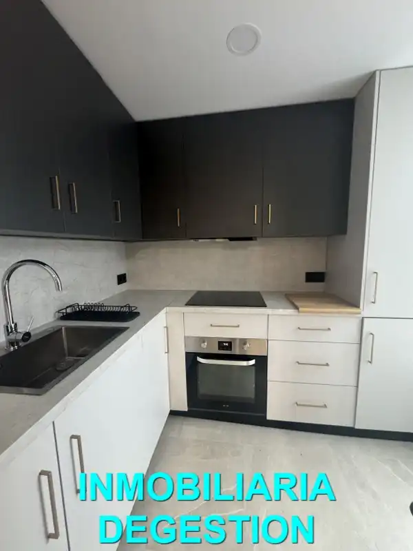 Cocina de Piso de alquiler en Linares con Aire acondicionado, Calefacción y Amueblado