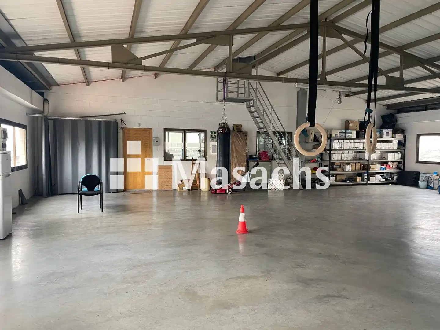 Außenansicht von Fabrikhallen zur Miete in Terrassa