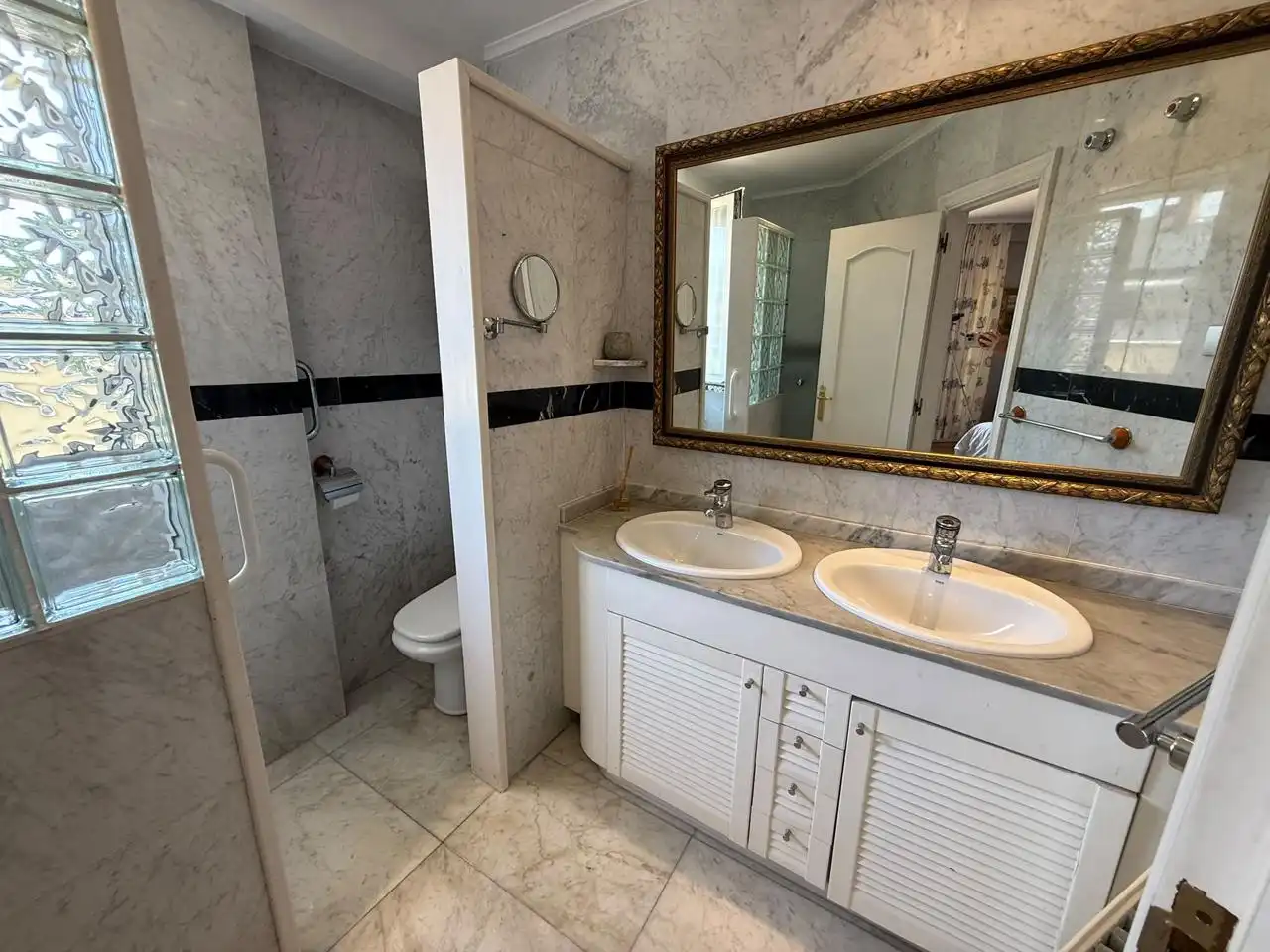 Baño de Ático en venta en Castro-Urdiales con Calefacción, Parquet y Terraza
