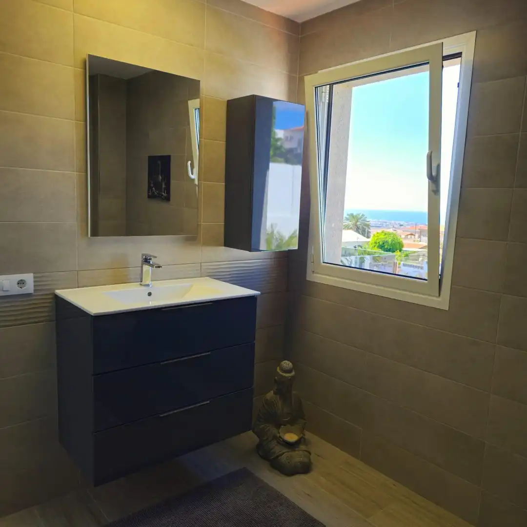 Baño de Casa o chalet en venta en San Bartolomé de Tirajana con Aire acondicionado, Terraza y Piscina