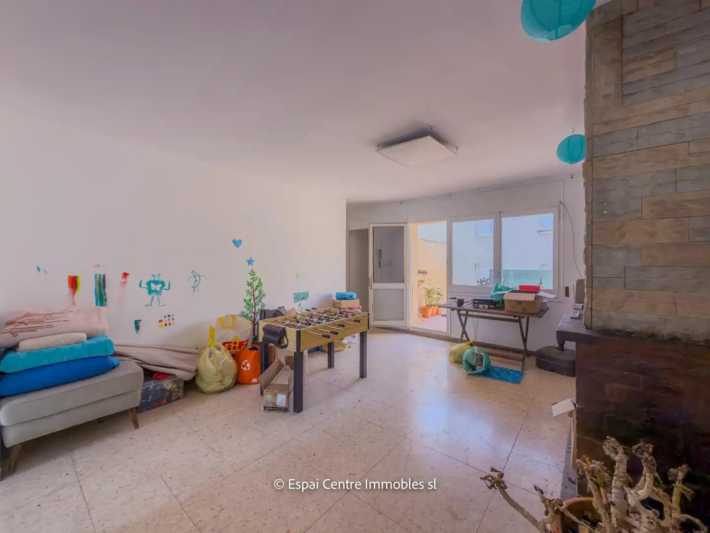 Einfamilien-Reihenhaus zum Verkauf in Terrassa mit Heizung und Terrasse