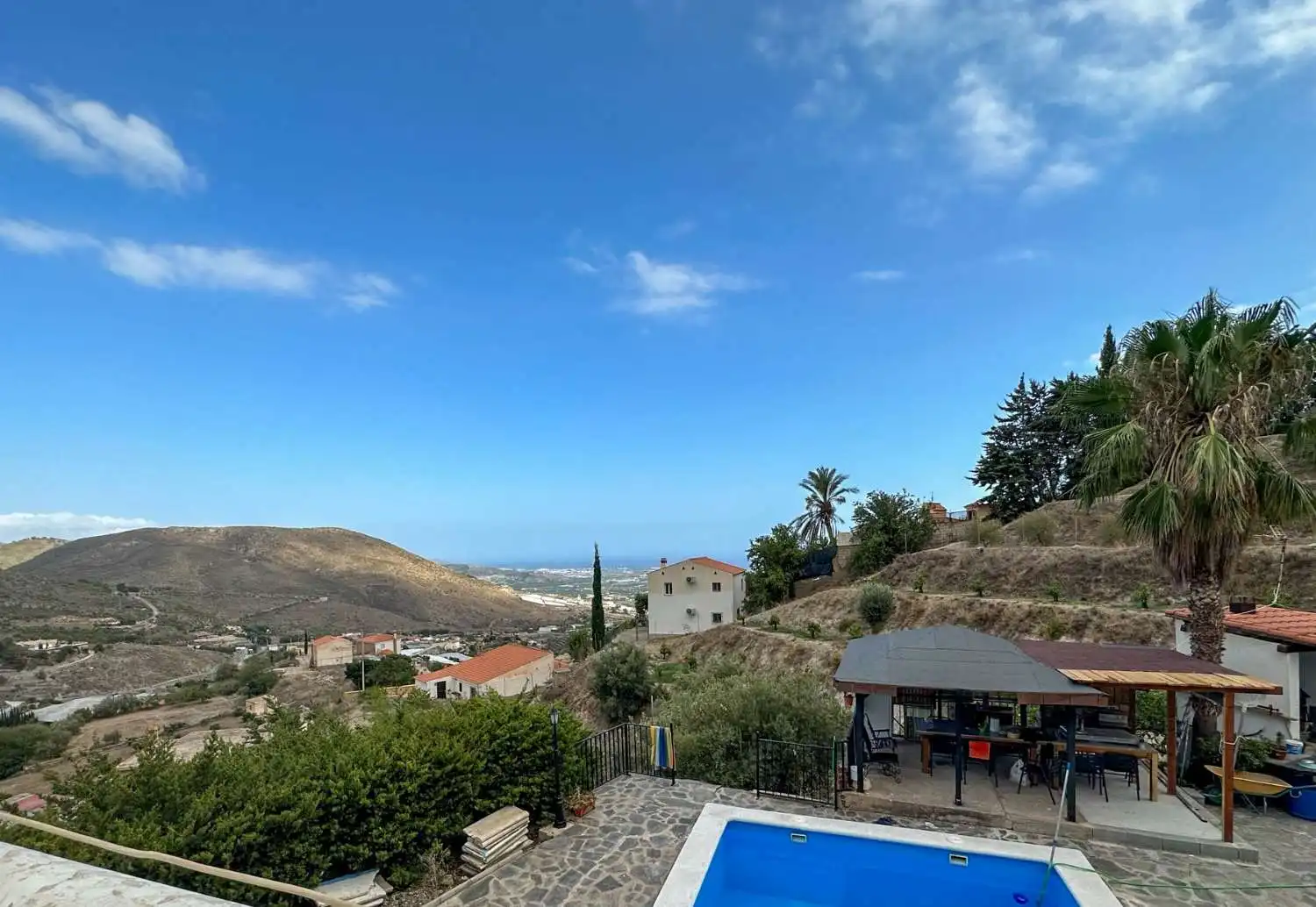 Vista exterior de Casa o chalet en venta en Molvízar con Terraza y Piscina