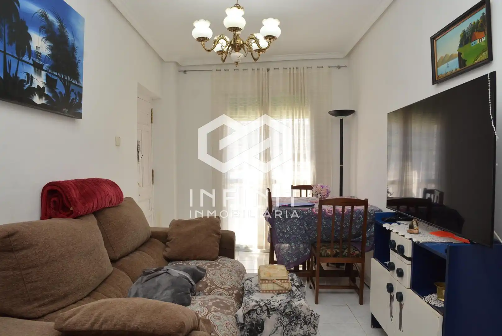 Sala d'estar de Casa o xalet en venda en Moratilla de los Meleros amb Traster i Balcó