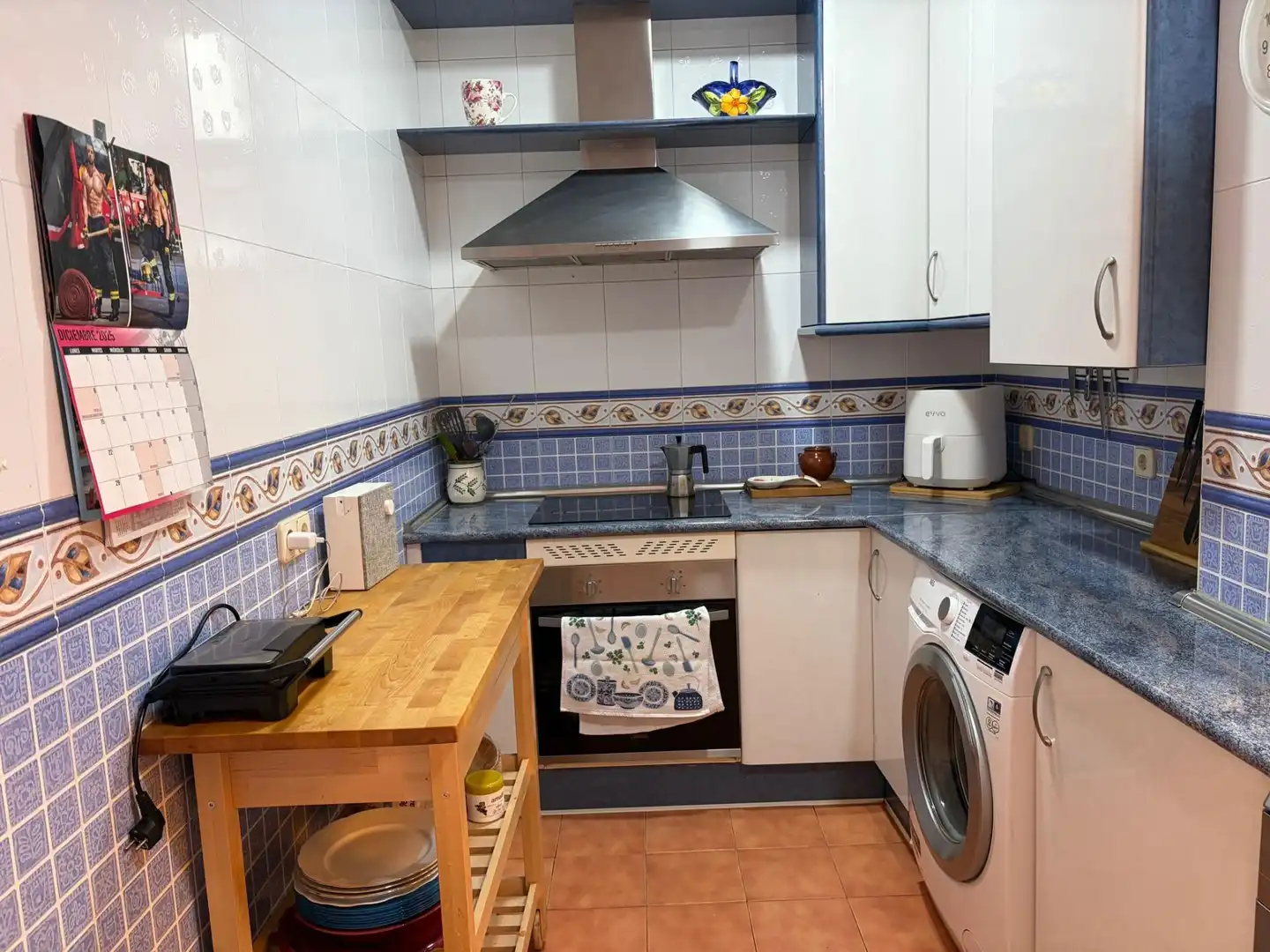 Cuina de Casa o xalet en venda en Madrid amb Aire condicionat, Calefacció i Jardí privat