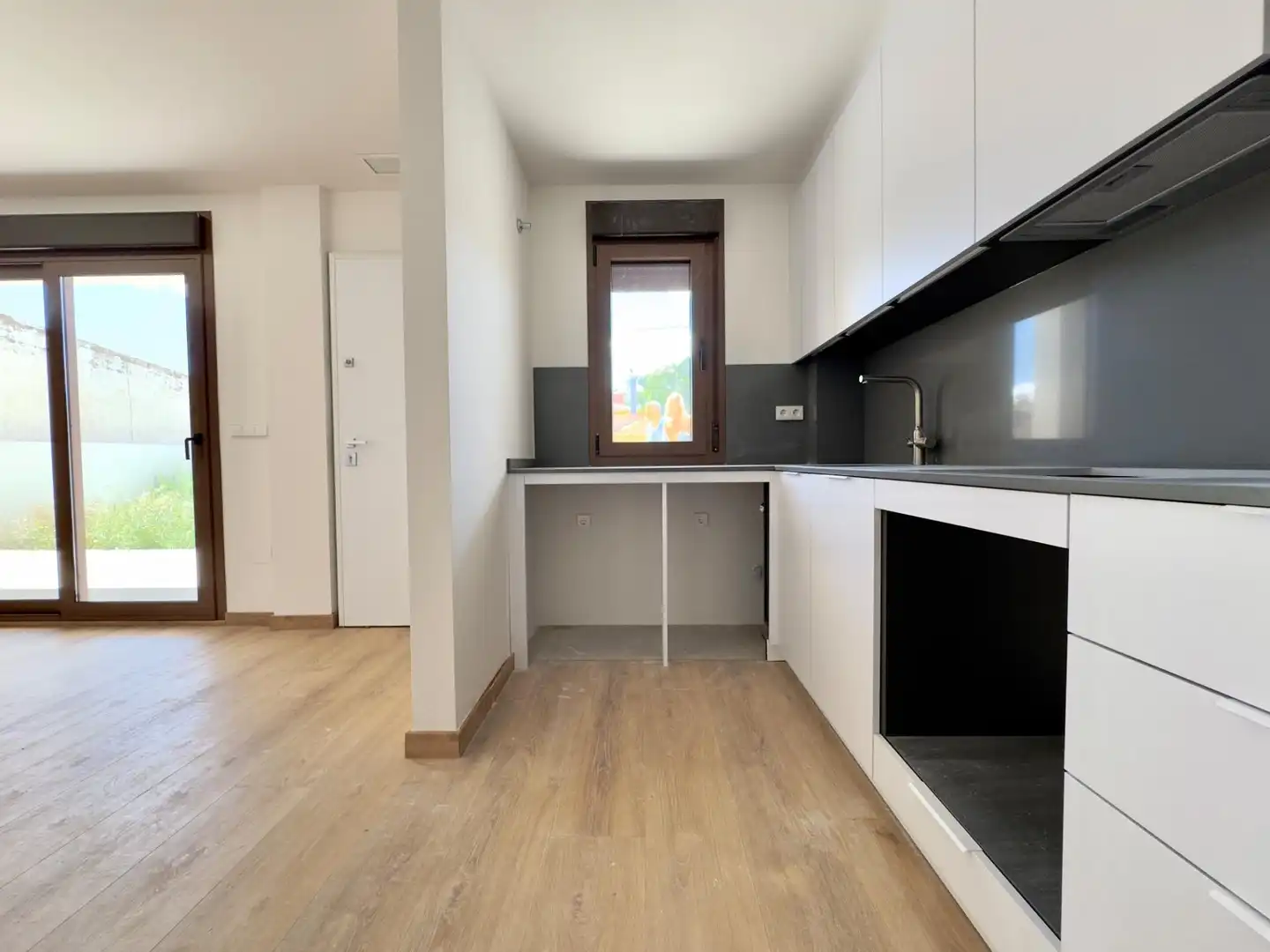 Ground floor with garden for sale in Calle Calle Nueva Canalosa, imagen 10